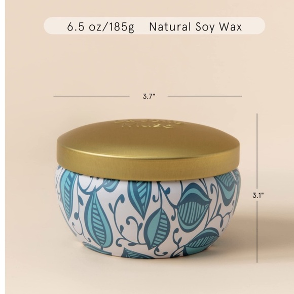 La Jolie Muse Sage and Eucalyptus Scented Candle - Picture 2 of 5